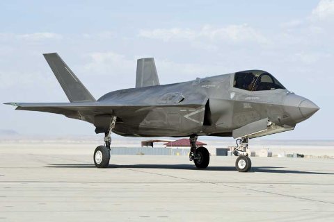 Lockheed_F35_02B